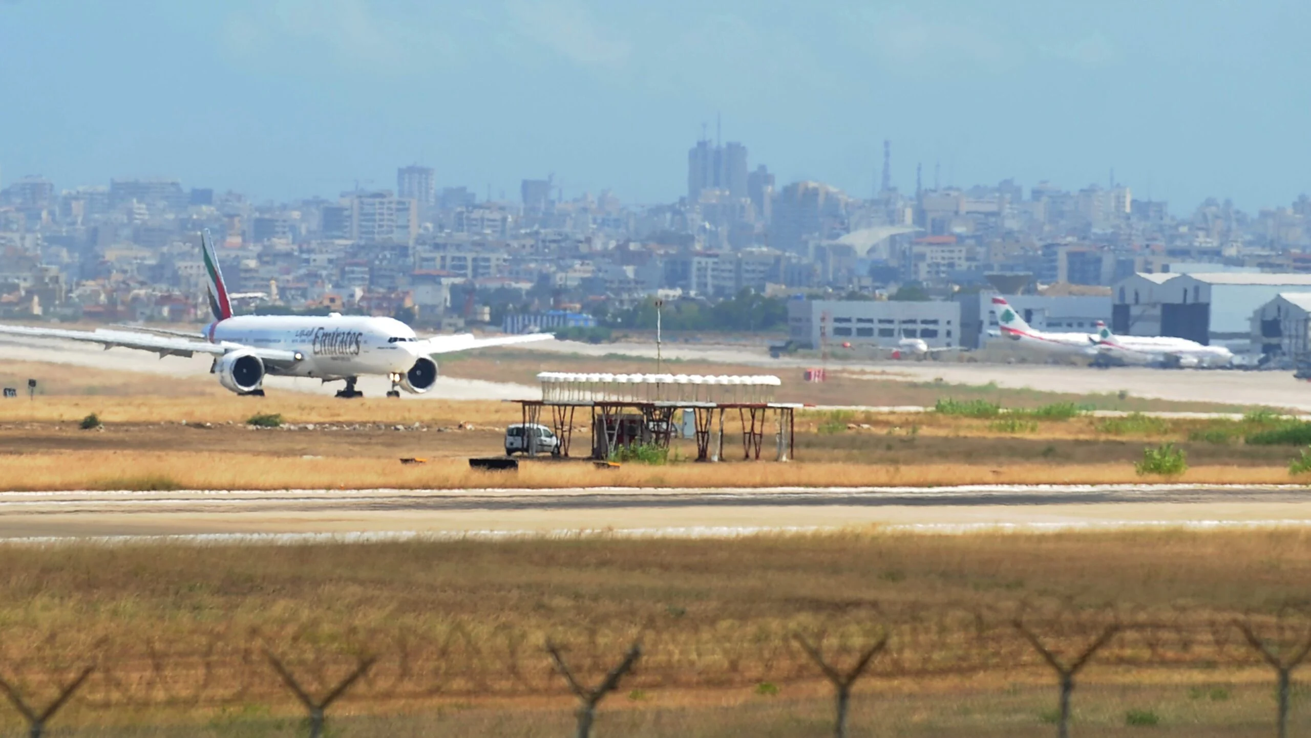 240401-lebanon-airport-gettyimages-1233786888-scaled-e1711986329292.webp