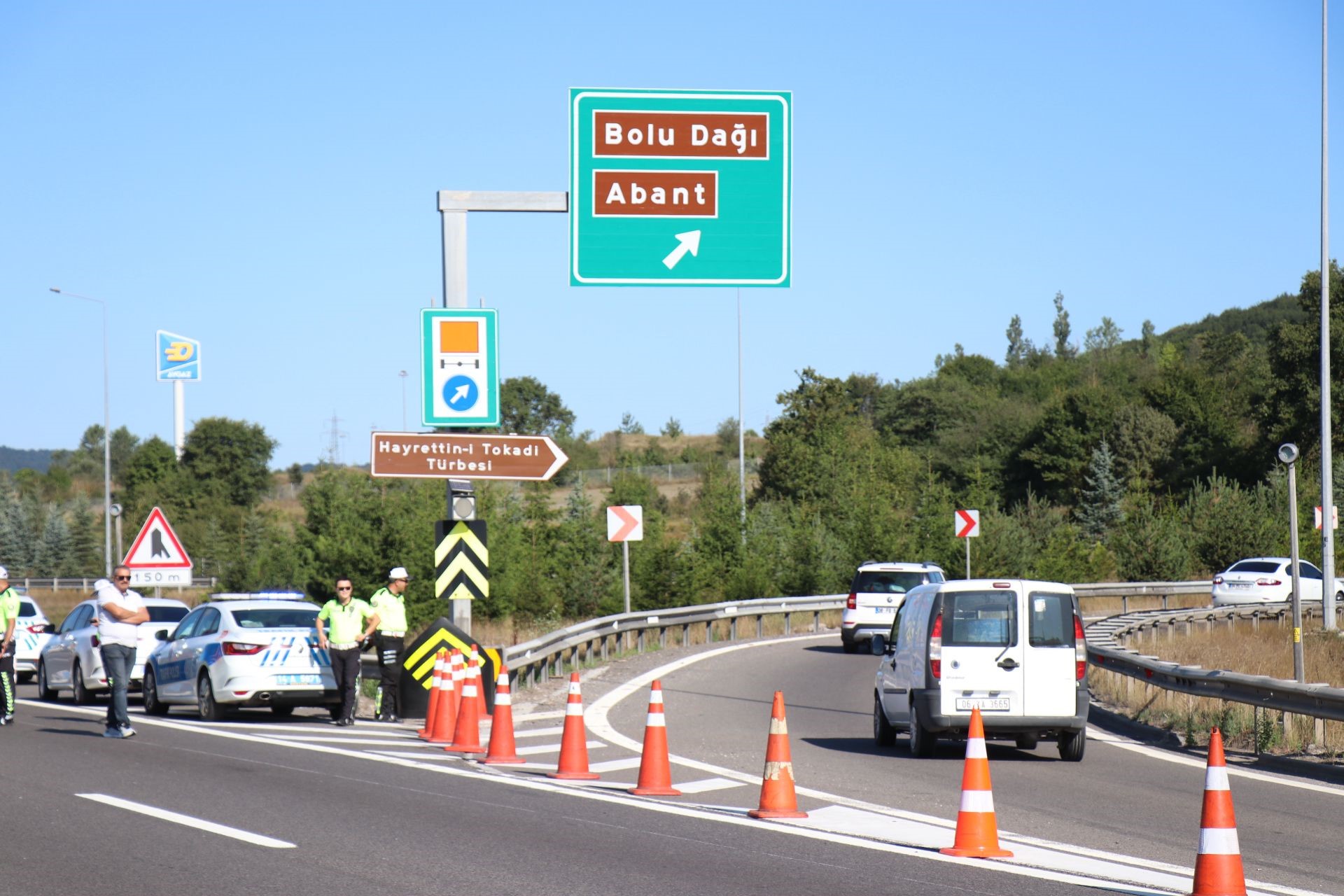 yola-cikacaklar-dikkat-bolu-dagi-gecisi-istanbul-yonu-50-gun-trafige-kapali-yenicag-20-6.jpg