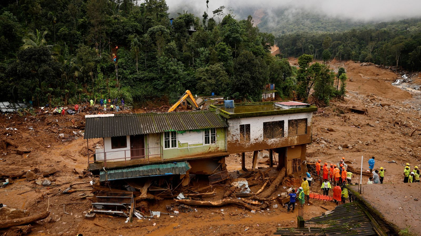 skynews-wayanad-kerala-landslide-6646565.jpg