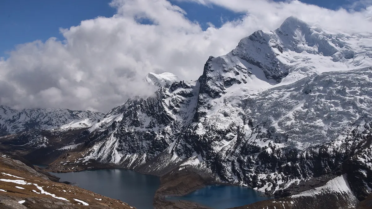 ausangate-peak-cordillera-vilcanota-glacier.webp