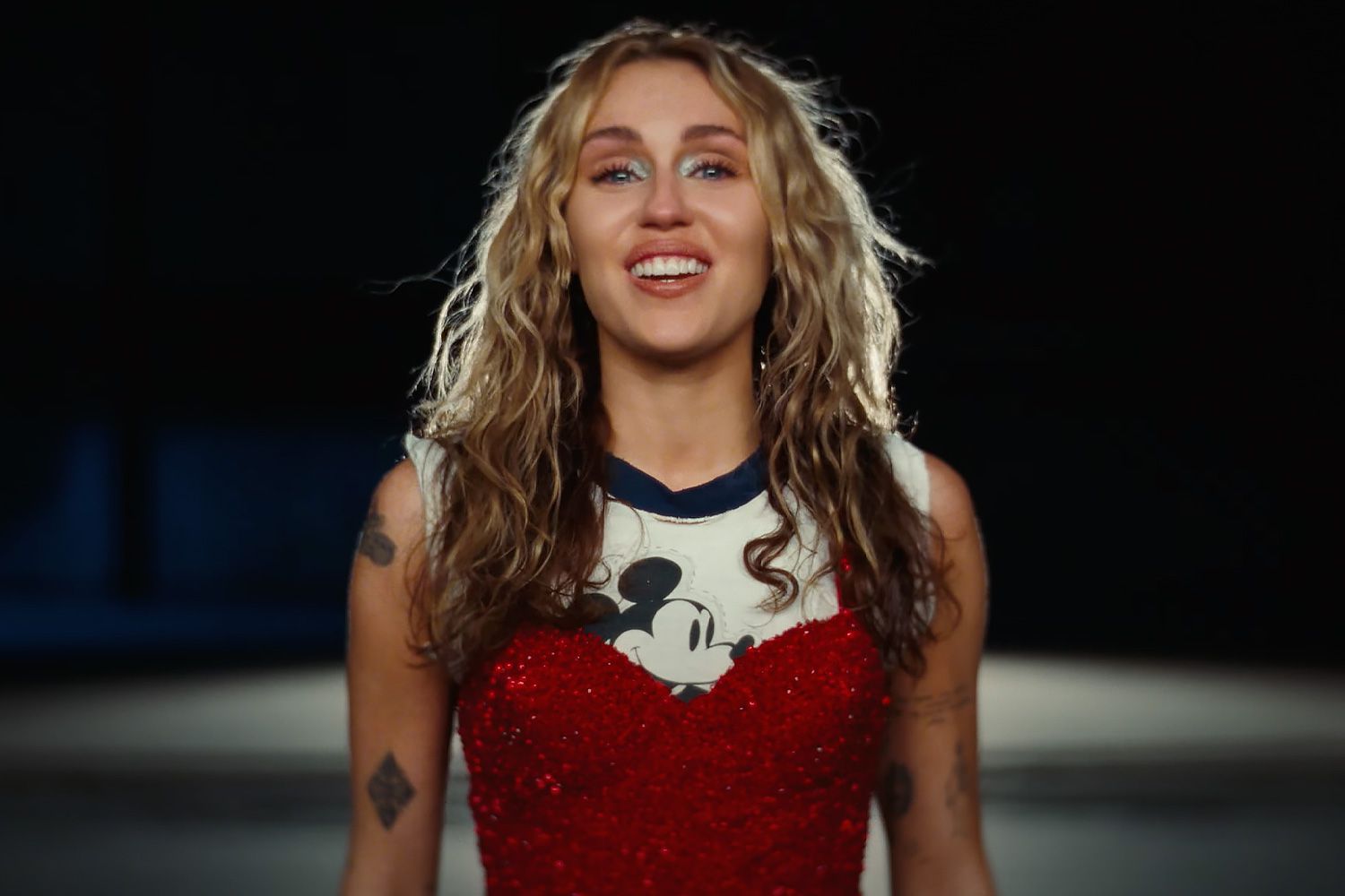 miley-cyrus-082523-1-0d3623896a0b40409b6d50cade956008.jpg