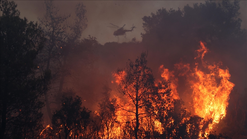 yunanistanda-orman-yangini-riskine-karsi-sari-alarm-verildi-yenicag1.jpg