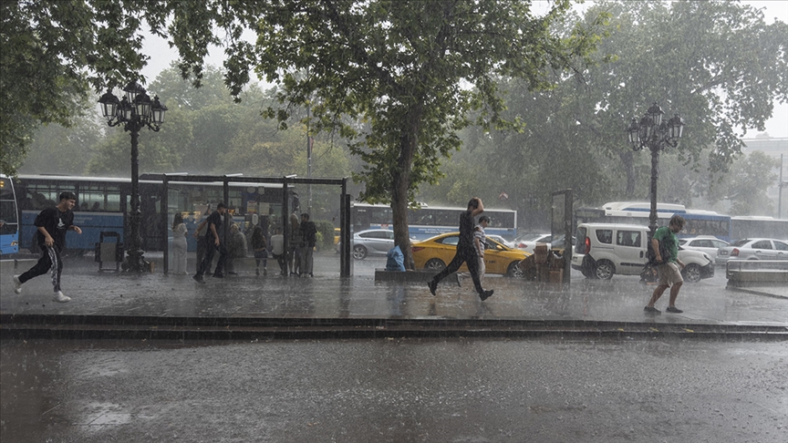 meteorolojiden-5-il-icin-sari-uyari-disari-cikacaklar-aman-dikkat-yenicag.jpg