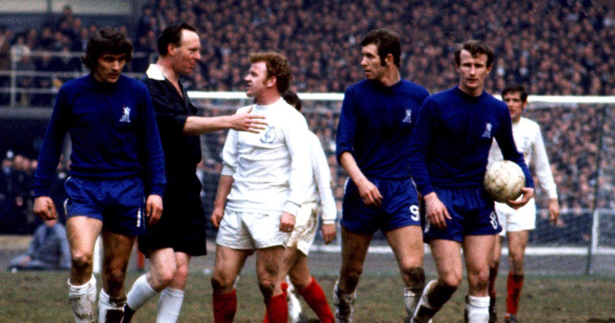 billy-bremner-chelsea-leeds-united-fa-cup-final-1970.jpg