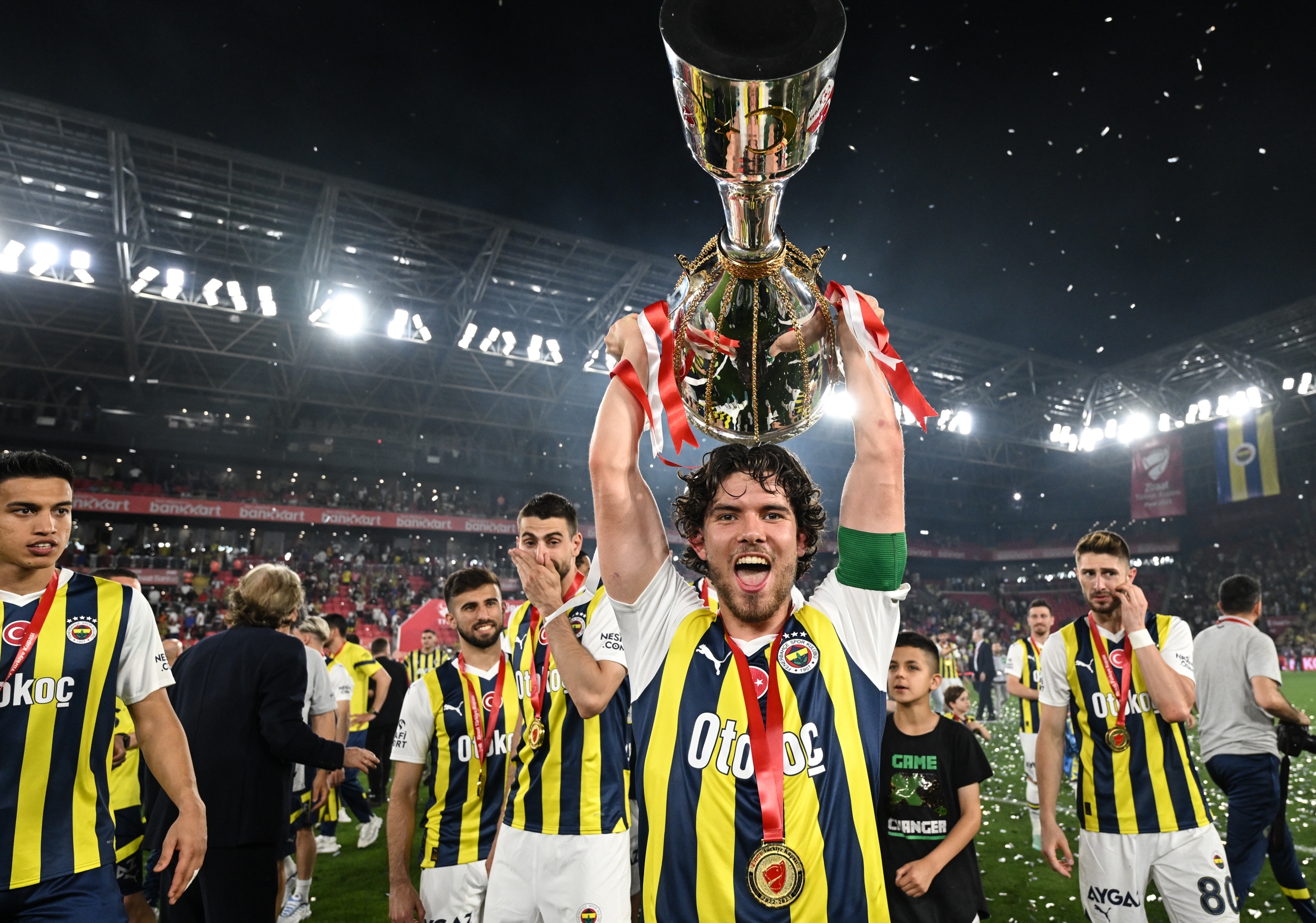 aa-20240824-35477434-35477420-fenerbahce-star-player-ferdi-kadioglu.jpg