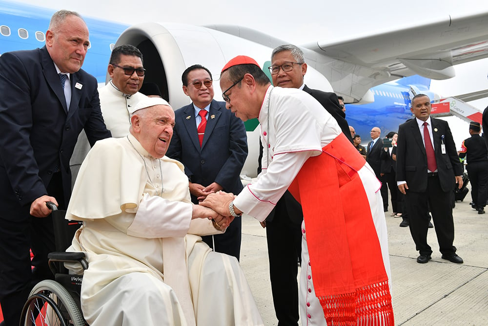 papa-franciscus-gorev-suresinin-en-uzun-yurt-disi-gezisi-ben-halen-yasiyorum-mesaji-yenicag-4.jpg