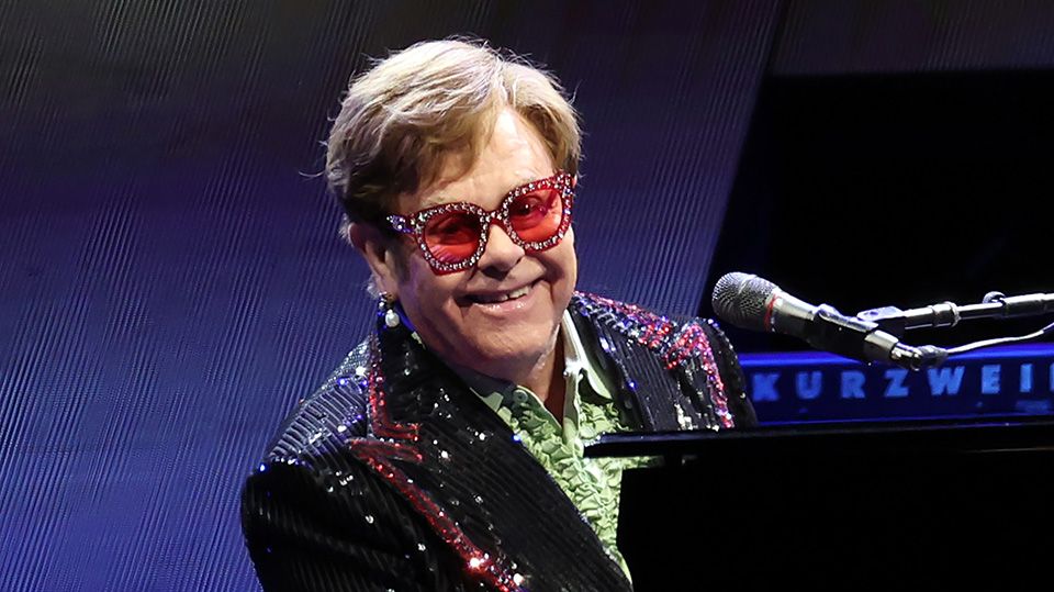 elton-john-tour.jpg