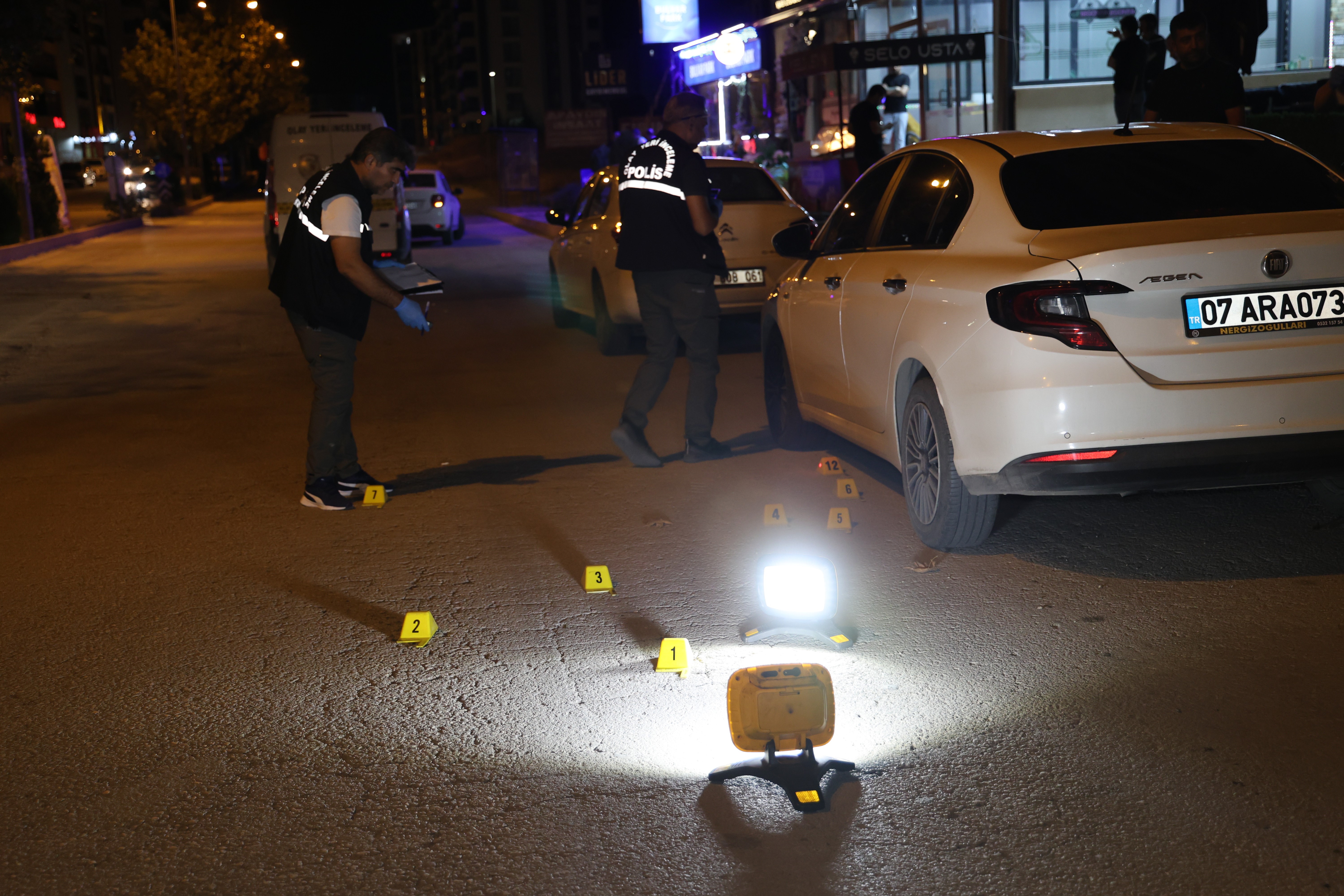 elazigda-kanli-hesaplasma-polisin-durdurdugu-aractan-ceset-cikti-yenicag-10.jpg