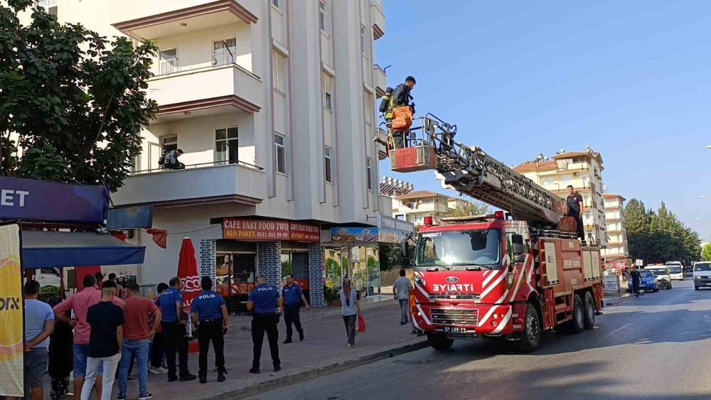 Patates kızartırken tavayı ocakta unuttu! Mutfak yandı