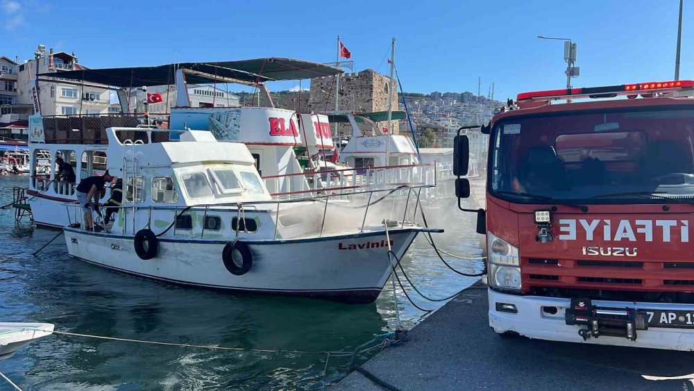 Sinop’ta tekne yangını