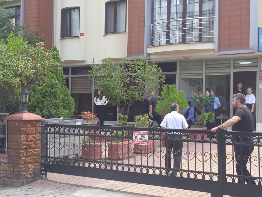 İKadıköy’de kız öğrenci yurdunda şüpheli ölüm: Cesedi bahçede kanlar içinde bulundu