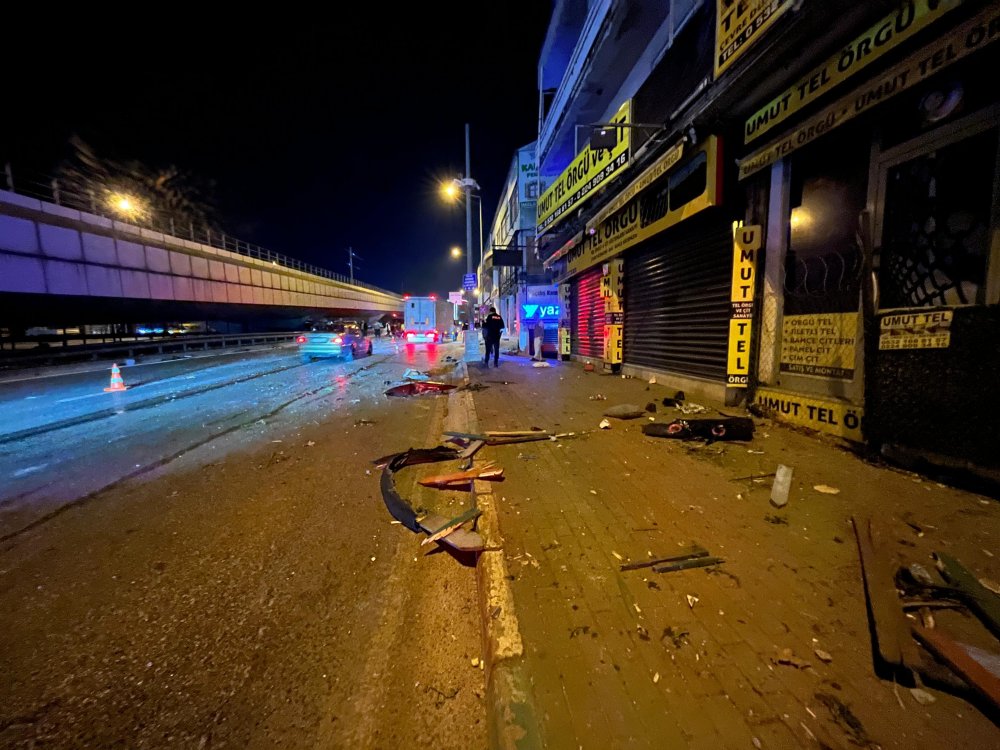 Bursa'da 17 yaşındaki ehliyetsiz sürücü önce yayaya sonra cipe çarparak takla attı