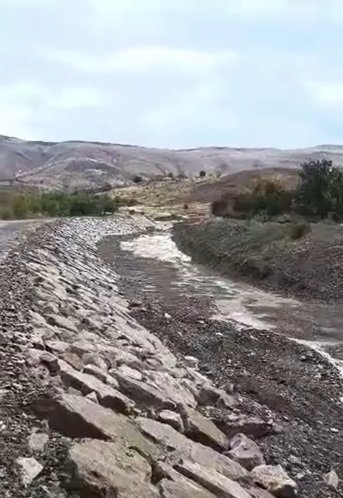 Sağanak ve dolu Keban ve Baskil'i vurdu: Kayısı bahçeleri zarar gördü