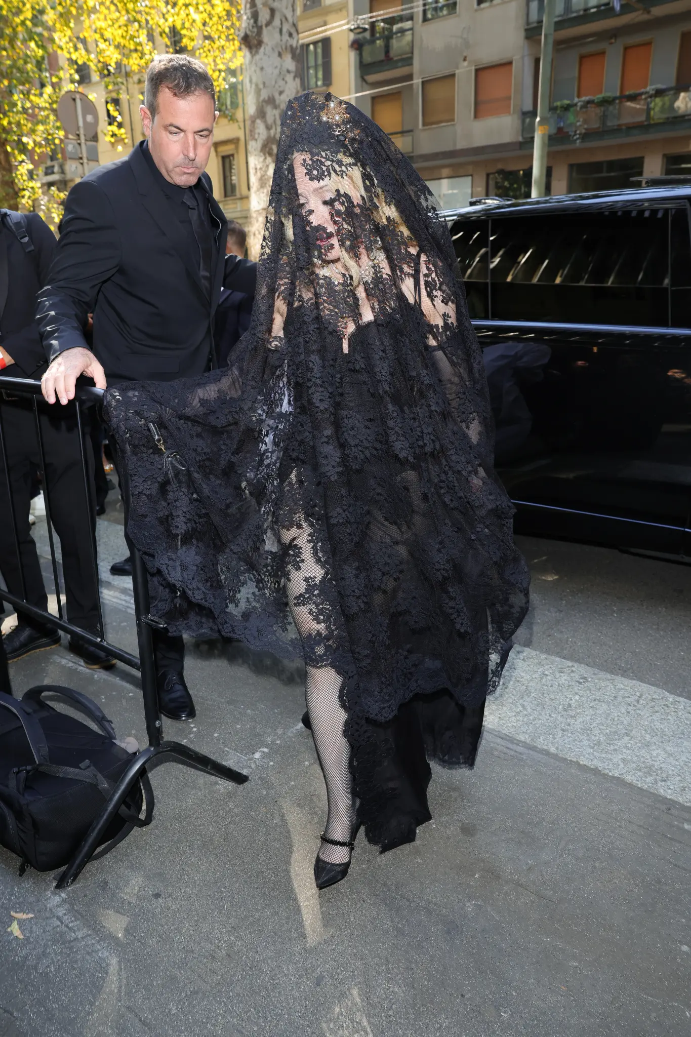 madonna-arrives-dolce-gabbana-fashion-90228769-edb510.webp