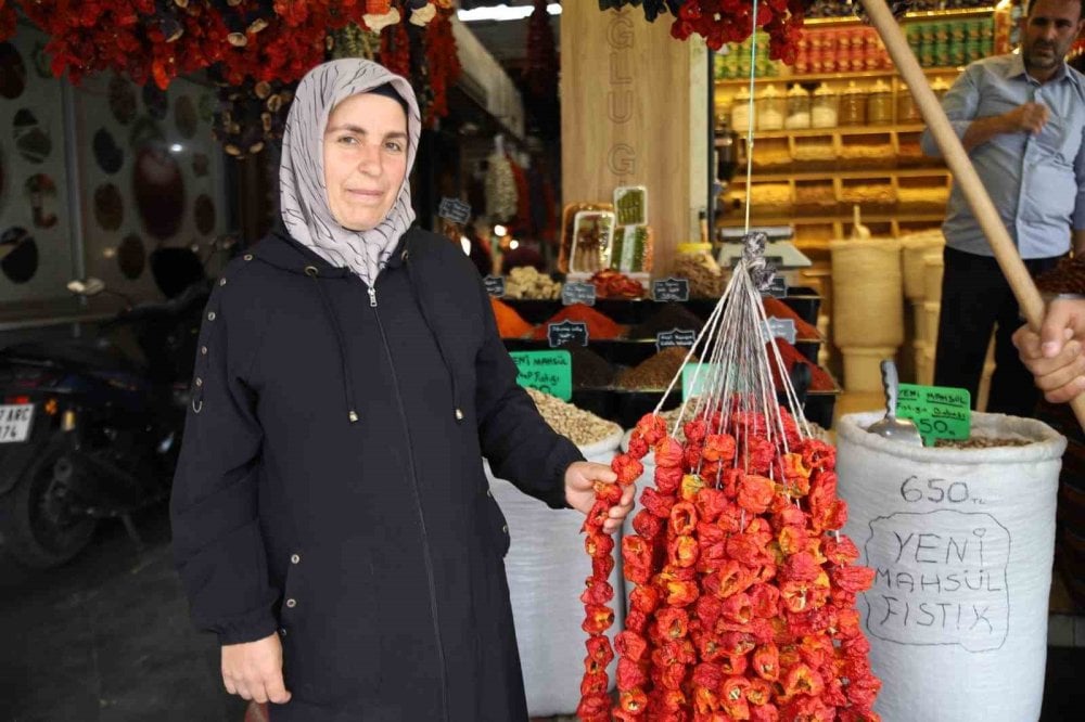 Kurutmalıklar Gaziantep tezgahlarını süsledi