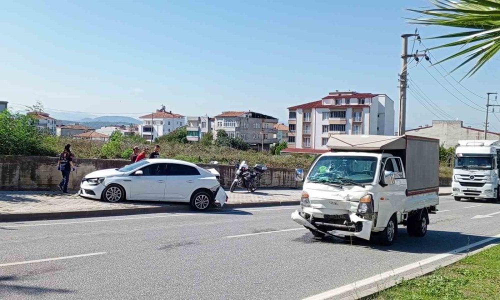 Büyükbaş hayvan kazaya sebep oldu: 1 yaralı