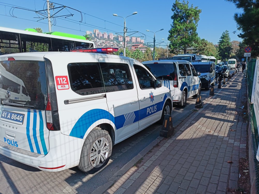 Husumetlisini pazar alanında bıçakladı; 1 ölü, 1 yaralı