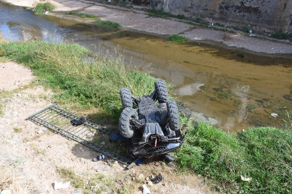 Kırıkkale'de ATV aracı 5 metre yüksekten dereye uçtu: 2 yaralı