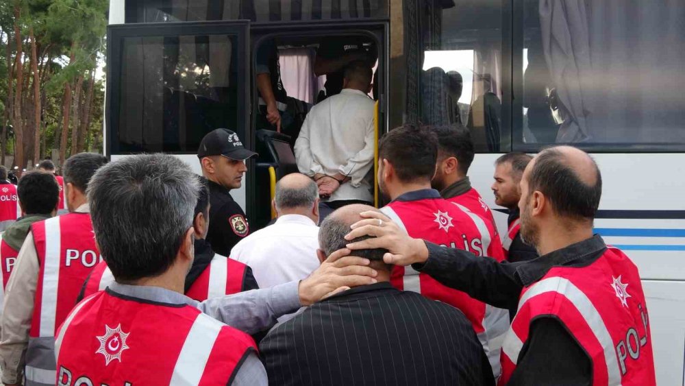 Çanakkale’de polis merkezi önündeki silahlı çatışmaya 8 tutuklama