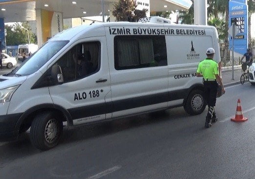 İzmir'de yayayı öldüren sürücü önce kaçtı sonra pişman olup geri döndü