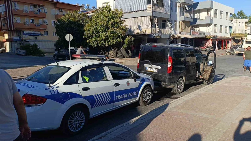 Kaza sonrası olay yerinden kaçan sürücü! Acıya dayanamayıp hastaneye gelince