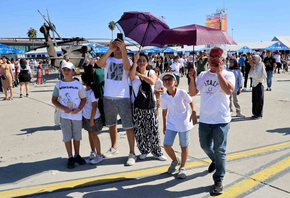 TEKNOFEST’te Polis Özel Harekat ekiplerinin gösterisi nefes kesti