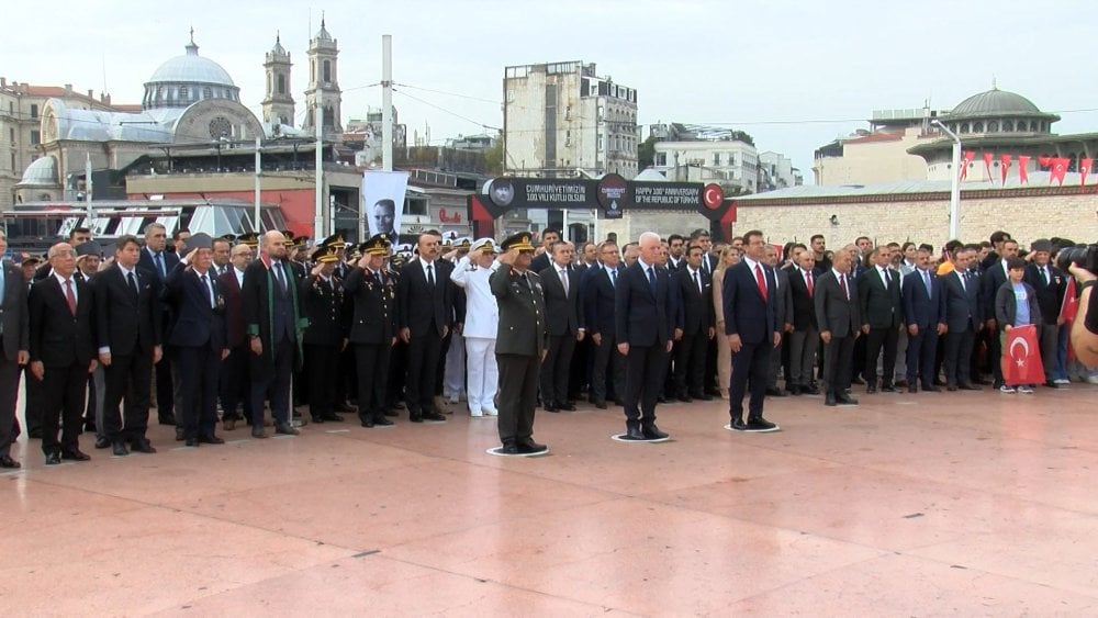 İstanbul’un kurtuluşunun 101'inci yılı törenle kutlandı