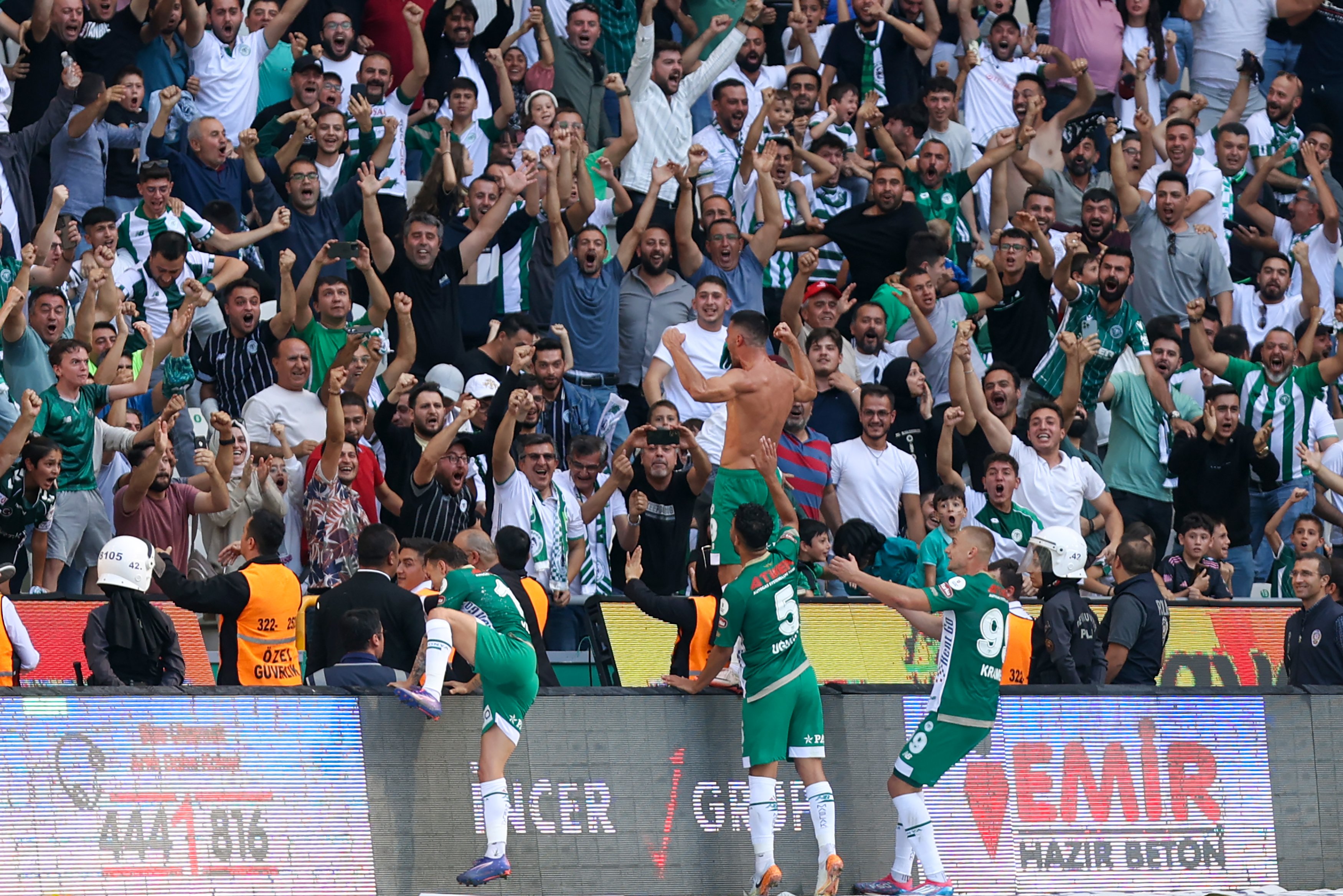 konyaspor-evindeki-ilk-galibiyetini-aldi-yenicag-1.jpg