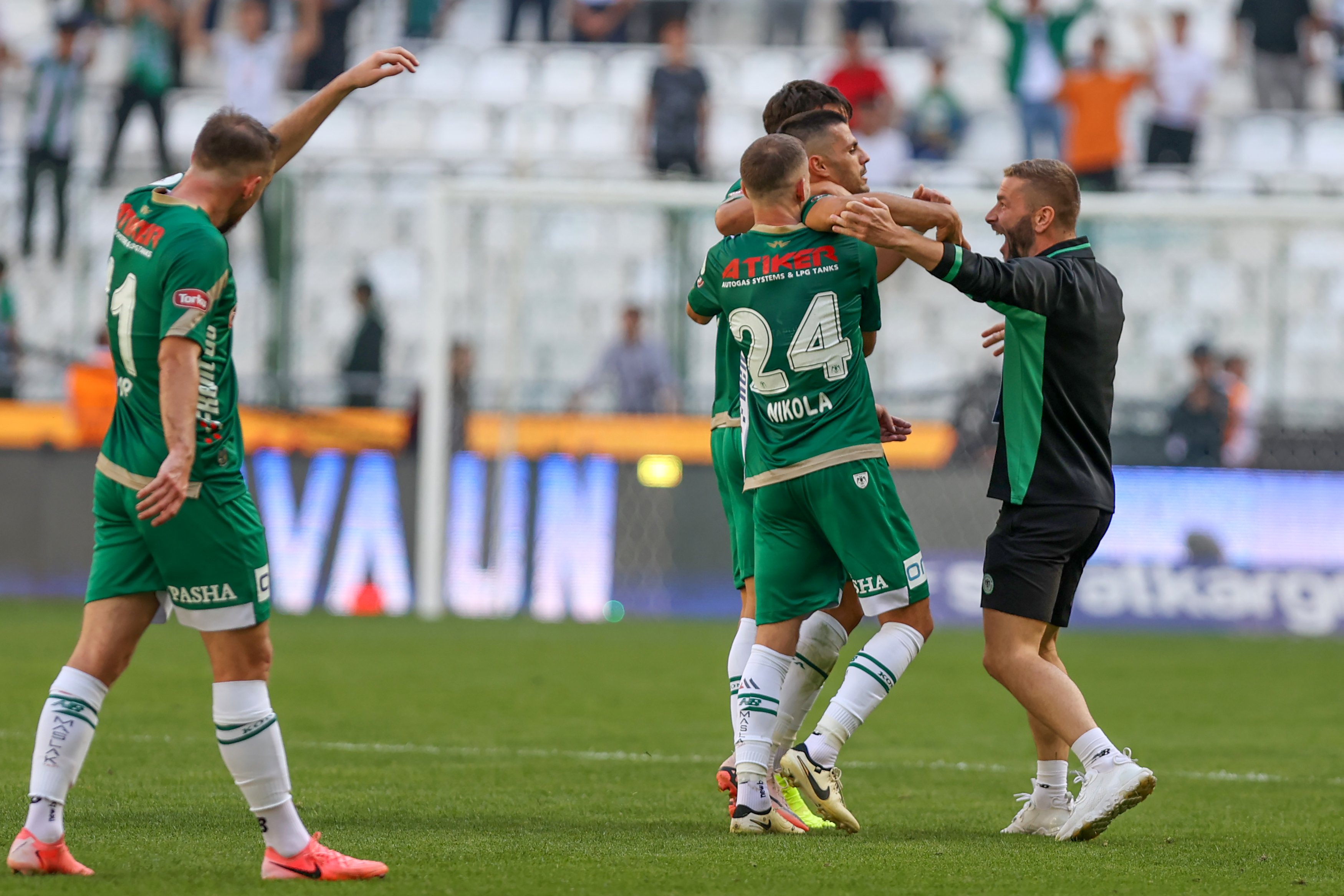 konyaspor-evindeki-ilk-galibiyetini-aldi-yenicag-3.jpg