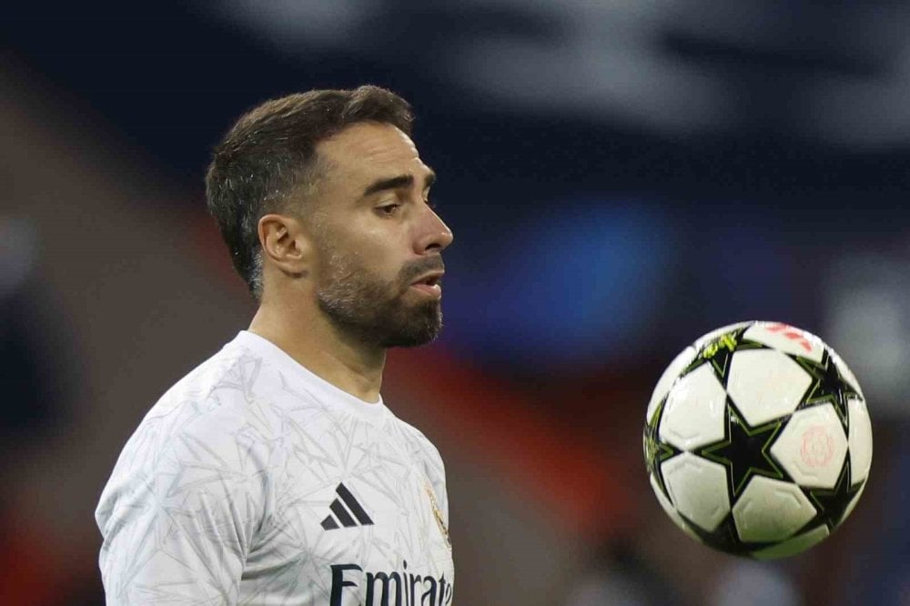 Real Madrid, sezonu kapatan Carvajal’ın sözleşmesini uzattı