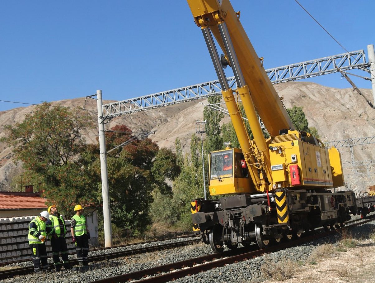 sivasta-tren-kazasi-tatbikati-gercegi-aratmadi-yenicag-4.jpg