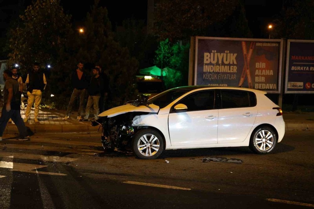 Nevşehir’de iki otomobil çarpıştı: 2 yaralı