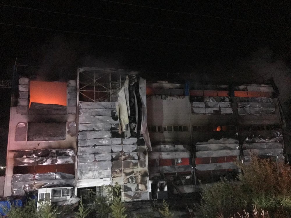 Tekirdağ'da kozmetik fabrikasında çıkan yangın kontrol altına alındı