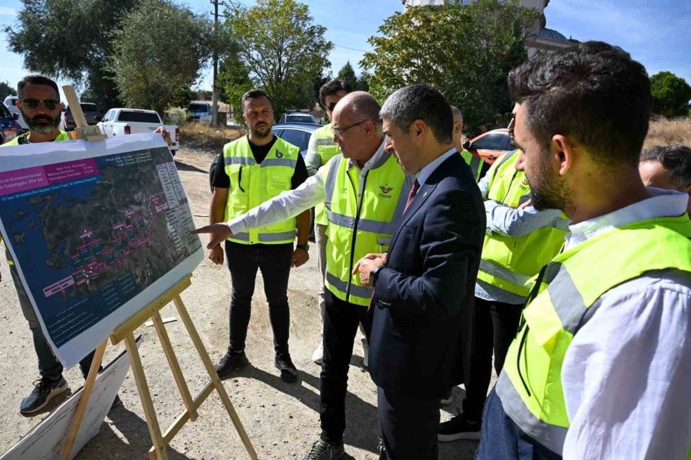 Vali Aktaş, YHT hattı güzergahında incelemelerde bulundu