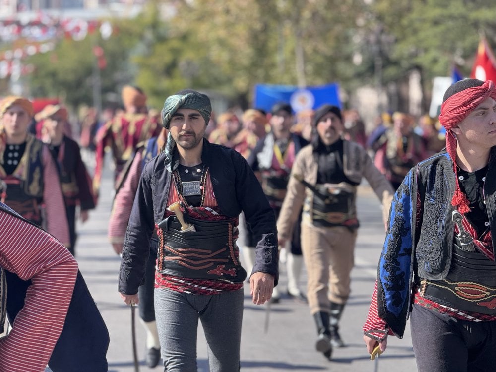 Ankara'nın başkent oluşunun 101'inci yıl dönümü kutlandı