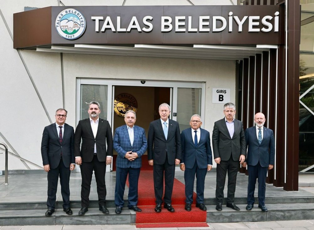 Ak Partili vekiller ve başkanlar Talas’ta bir araya geldi