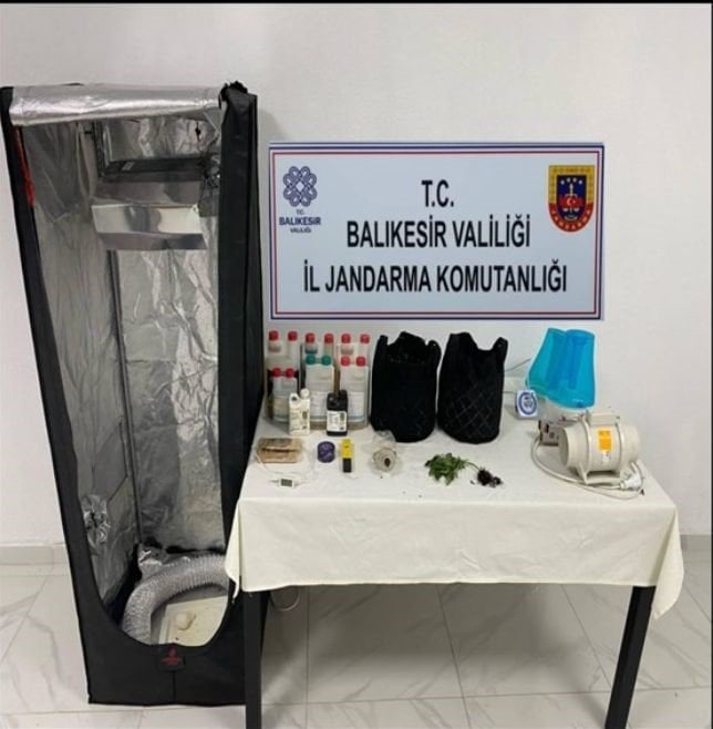 Uyuşturucu tacirlerine geçit yok! Balıkesir'de operasyon: 4 gözaltı