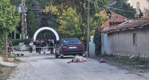 Çorum'da cinayete kurban giden köy muhtarı toprağa verildi