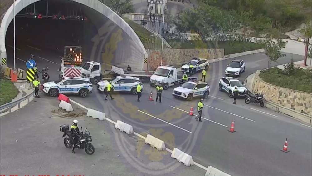 Motosikletliler kaçtı polis kovaladı! Kovalamaca saniye saniye görüntülendi