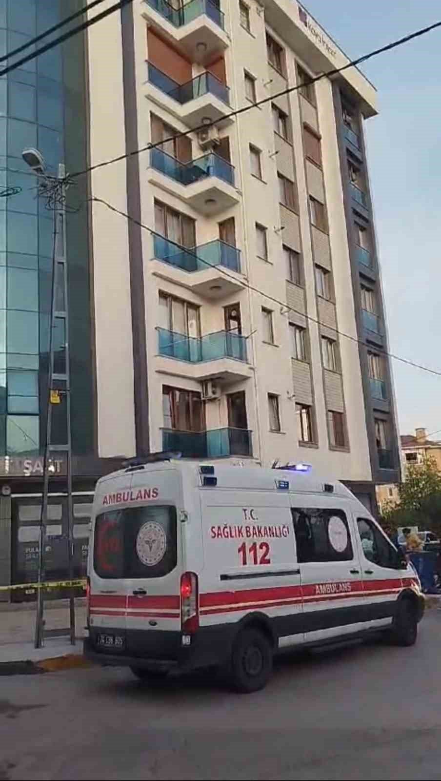 Pendik’te feci olay! 40 günlük bebeği 7'inci kattan aşağı attı