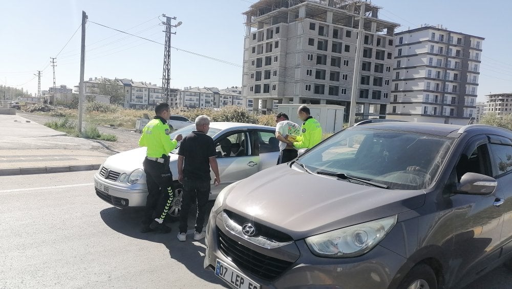 Aksaray'da polisten kaçmaya çalışan otomobil sürücüsü alkollü çıktı