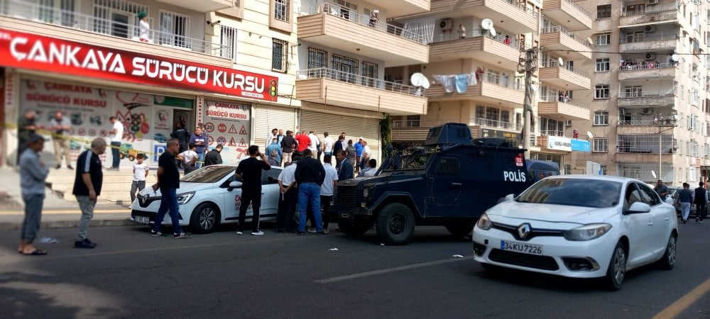 Sürücü kursunda bıçaklı kavga: 6 yaralı