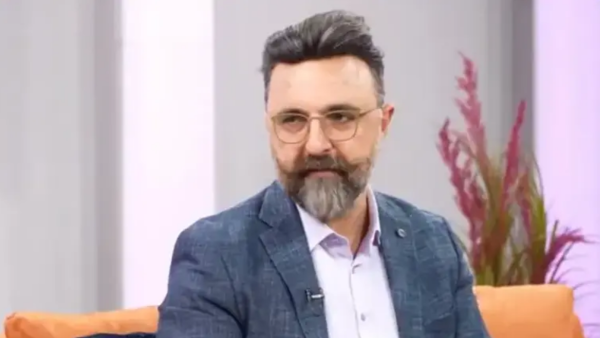 yenidogan-cetesi-lideri-firat-sari-tv-programina-katilmis-4e2i.png