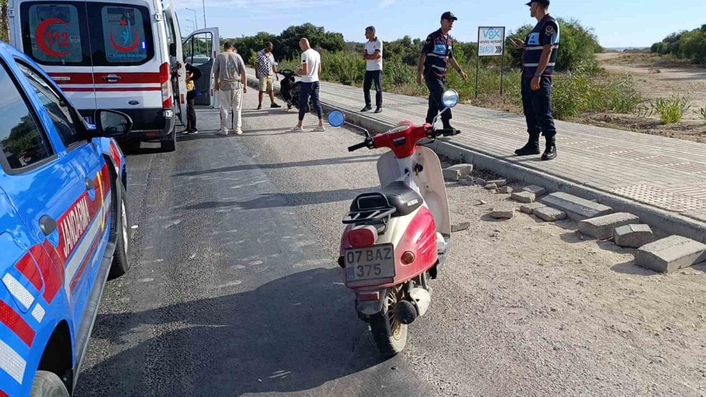 Antalya’da 2 motosiklet çarpıştı: 1 yaralı