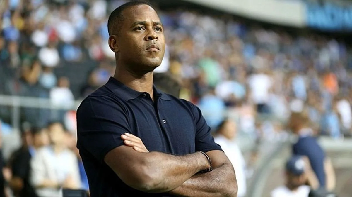 adana-demirspor-teknik-direktor-patrick-kluivert-16595410-1917-amp.webp