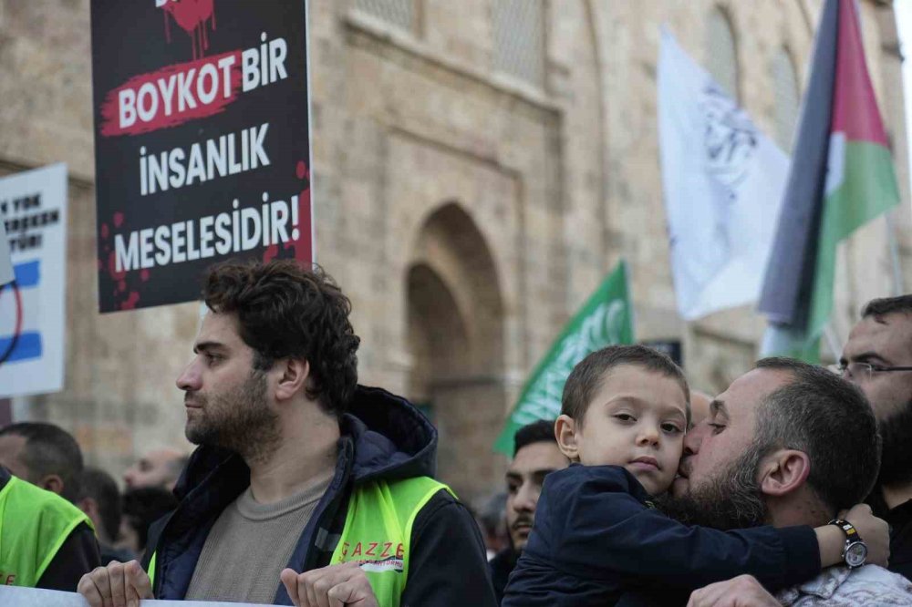 Bursa’da Yahya Sinvar için gıyabi cenaze namazı kılındı