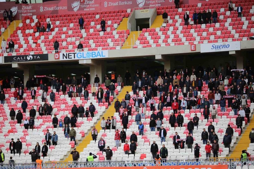 Sivassporlu taraftarlar, Hatayspor maçına ilgi göstermedi