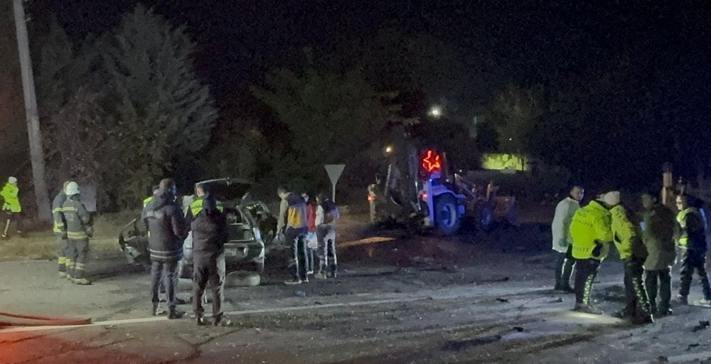 Tekirdağ’da felaket gibi kaza: 5 kişi alev alan araçta yanarak can verdi