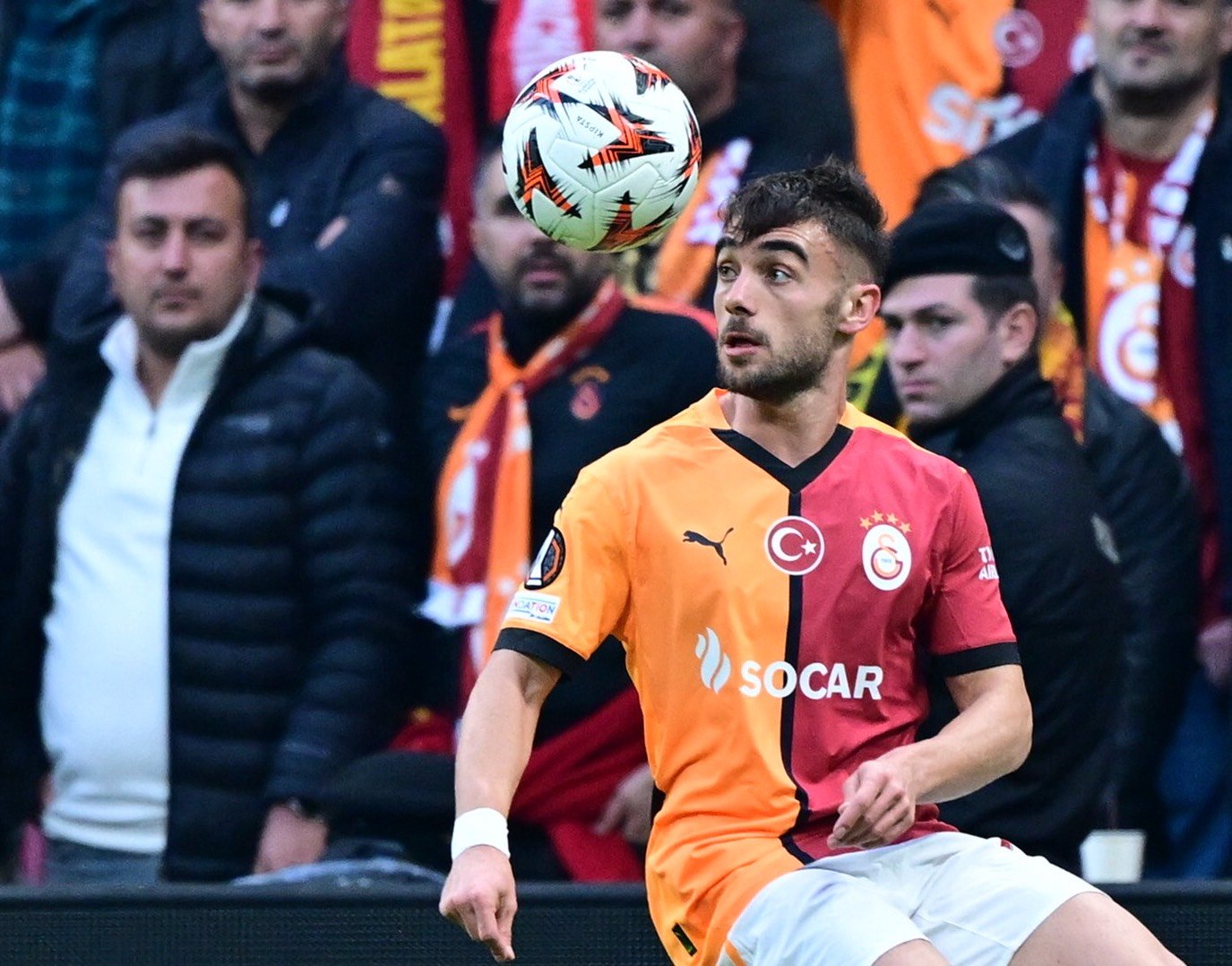 galatasaray-ilk-yarida-farka-kostu-yenicag-10.jpg