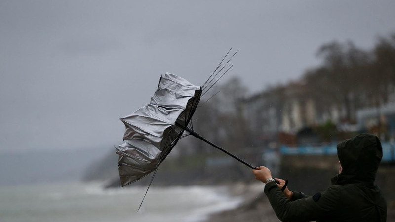 meteorolojiden-istanbul-dahil-bircok-il-icin-saganak-yagis-uyarisi-sel-su-baskini-heyelan-yenicag-4.jpg